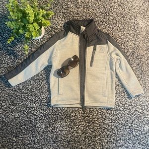 Reebok bock and grey Jacket (4T)